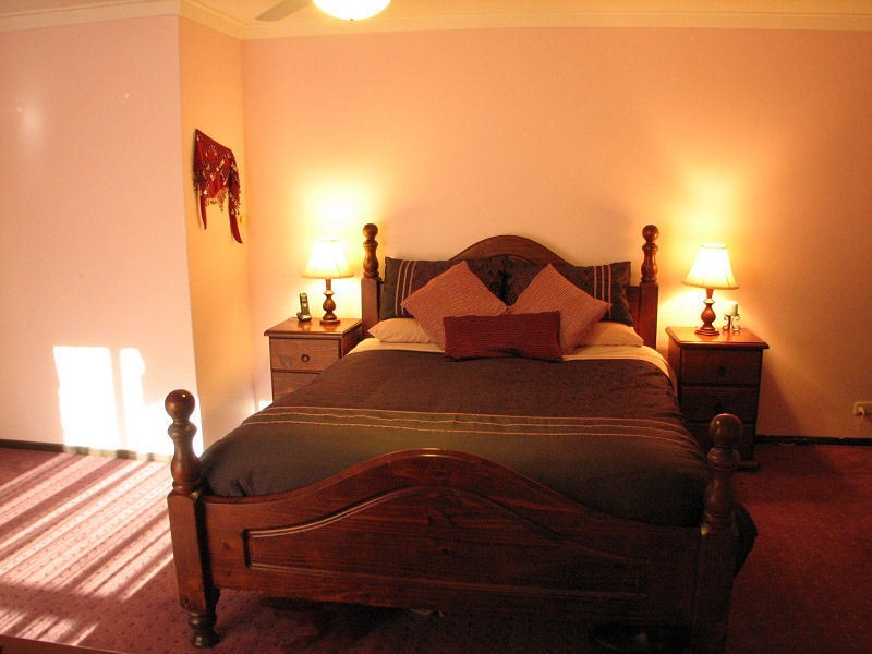 240 Sultana Road East, Forrestfield WA 6058