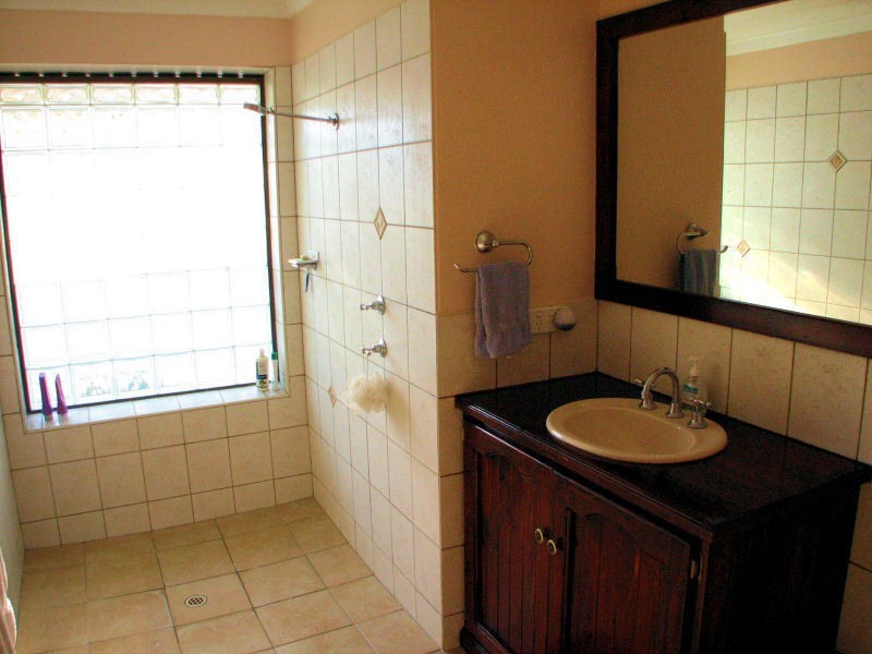 240 Sultana Road East, Forrestfield WA 6058