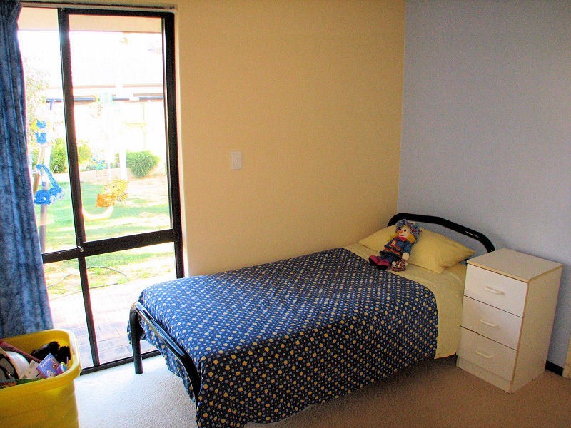 240 Sultana Road East, Forrestfield WA 6058