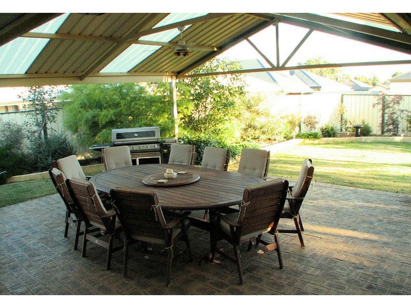 240 Sultana Road East, Forrestfield WA 6058