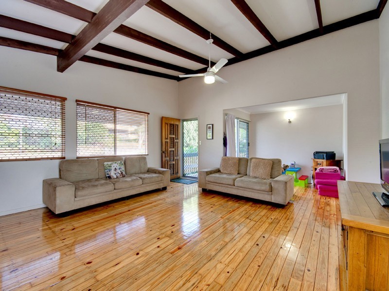 39 McGinn Road, Ferny Grove QLD 4055