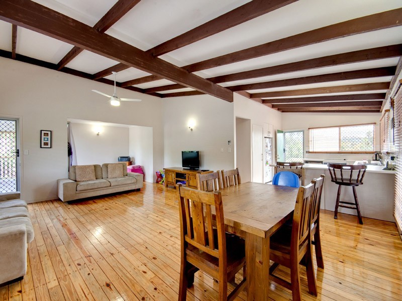 39 McGinn Road, Ferny Grove QLD 4055