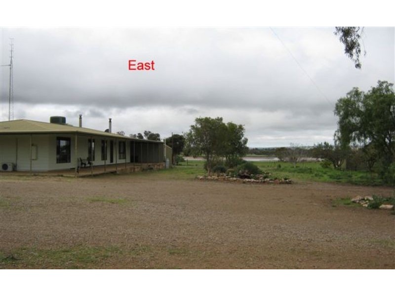 206 Tikana Road, Lochiel SA 5510