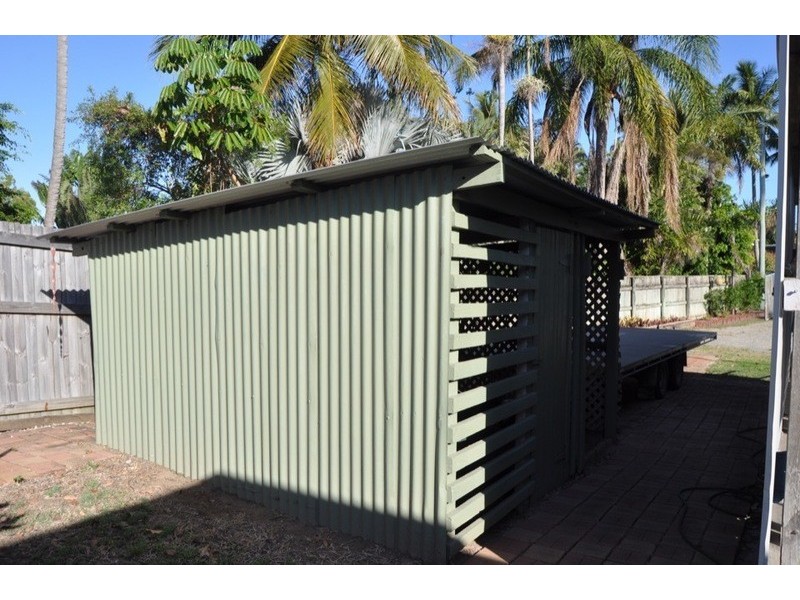 24 Swan Street, Slade Point QLD 4740