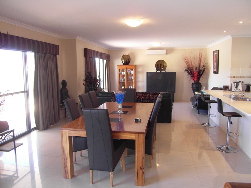 18 Hokitika Drive, Dudley Park WA 6210