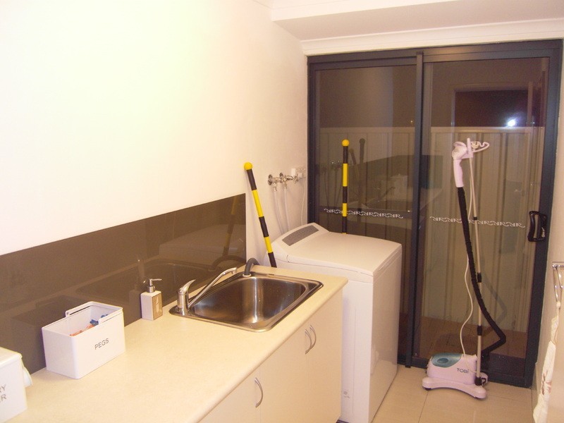 18 Hokitika Drive, Dudley Park WA 6210