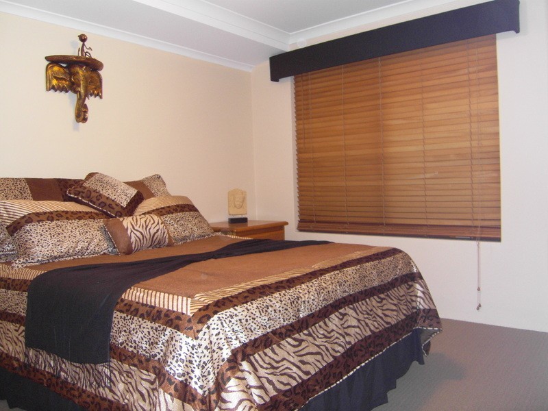 18 Hokitika Drive, Dudley Park WA 6210