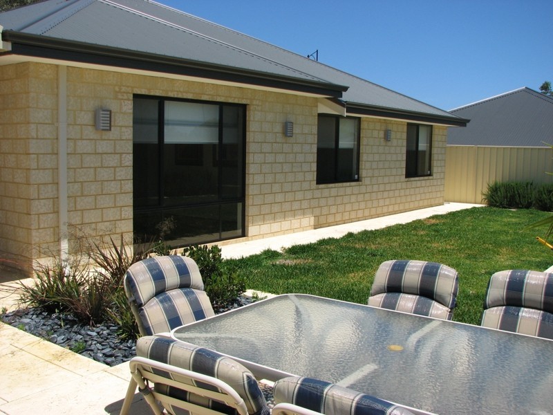 3 Ankuri Pass, Carramar WA 6031