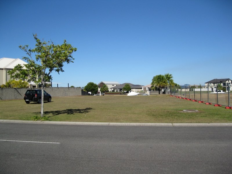 86 Cosmos Avenue, Banksia Beach QLD 4507