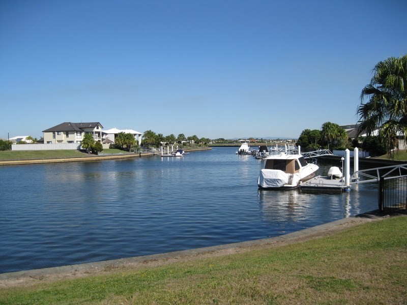 86 Cosmos Avenue, Banksia Beach QLD 4507