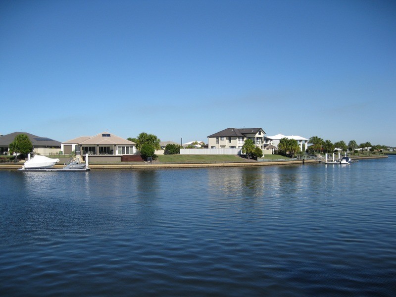 86 Cosmos Avenue, Banksia Beach QLD 4507