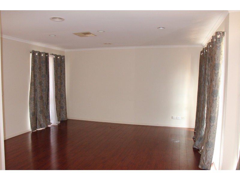 9 Sharpe Street, Hillside VIC 3037