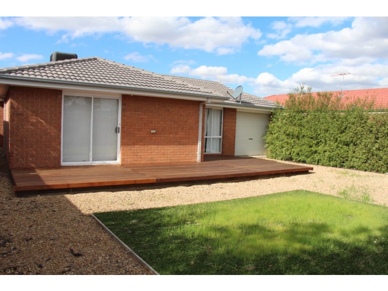 9 Sharpe Street, Hillside VIC 3037