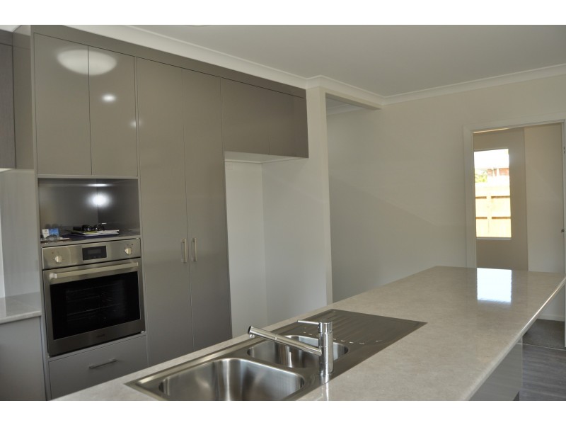 38 Tropical Avenue, Andergrove QLD 4740