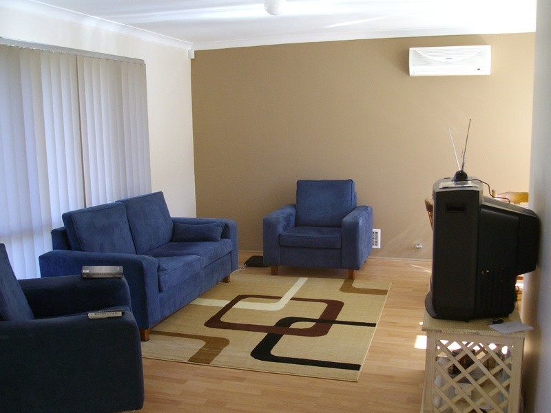 2/12 Farnaby Lane, Beckenham WA 6107