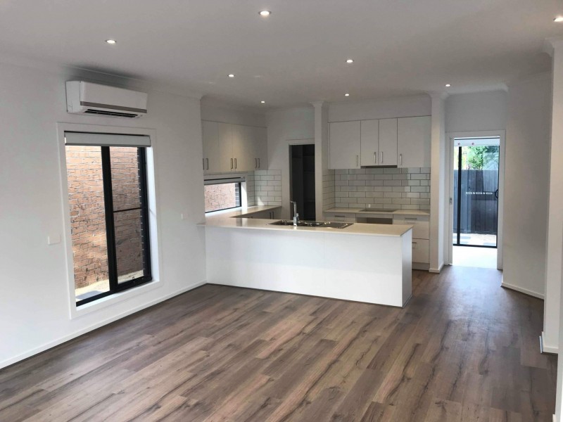 2/48 Kennington Drive, Rosebud VIC 3939