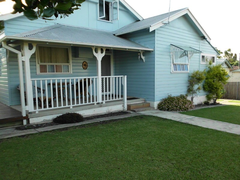 18 Stevenson St, Taree NSW 2430