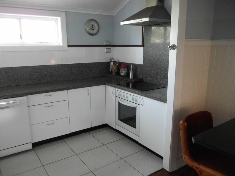 18 Stevenson St, Taree NSW 2430