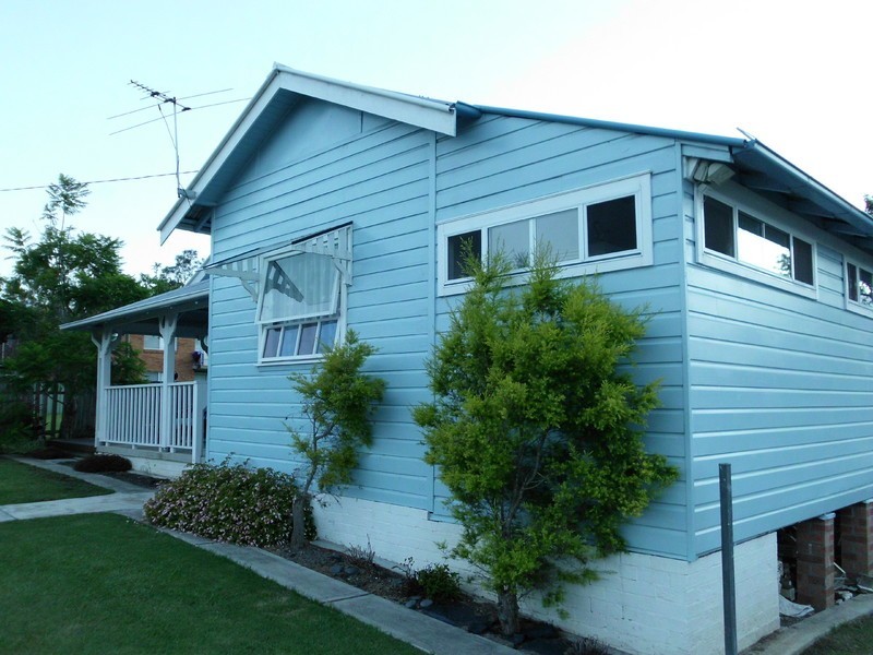 18 Stevenson St, Taree NSW 2430