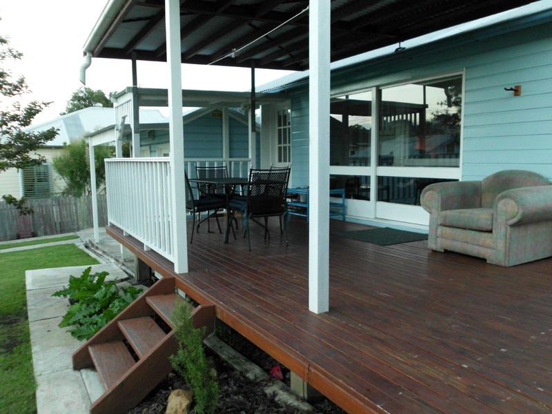 18 Stevenson St, Taree NSW 2430