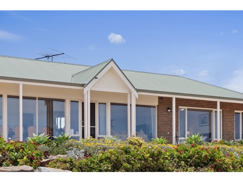 80 Bowering Hill Road, Port Willunga SA 5173