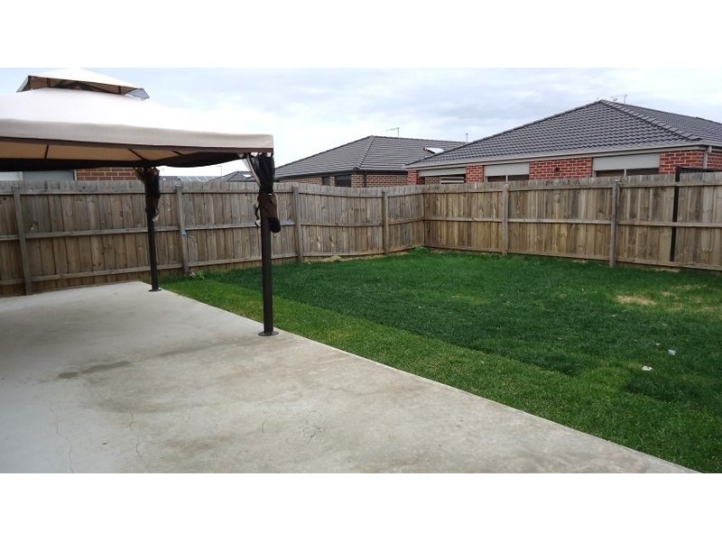 41 Chantelle Parade, Tarneit VIC 3029