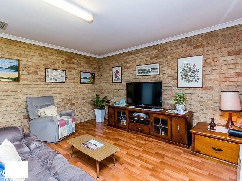 89 Buckingham Road, Swan View WA 6056