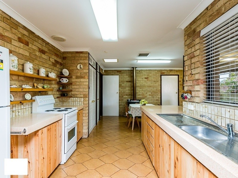 89 Buckingham Road, Swan View WA 6056