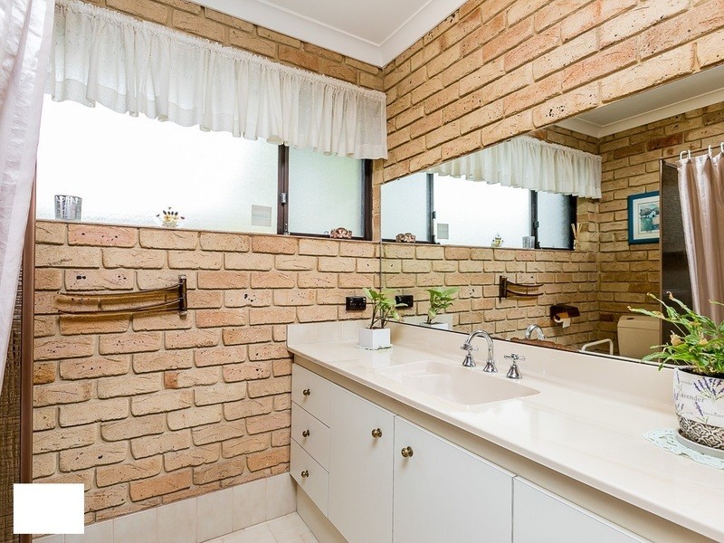 89 Buckingham Road, Swan View WA 6056