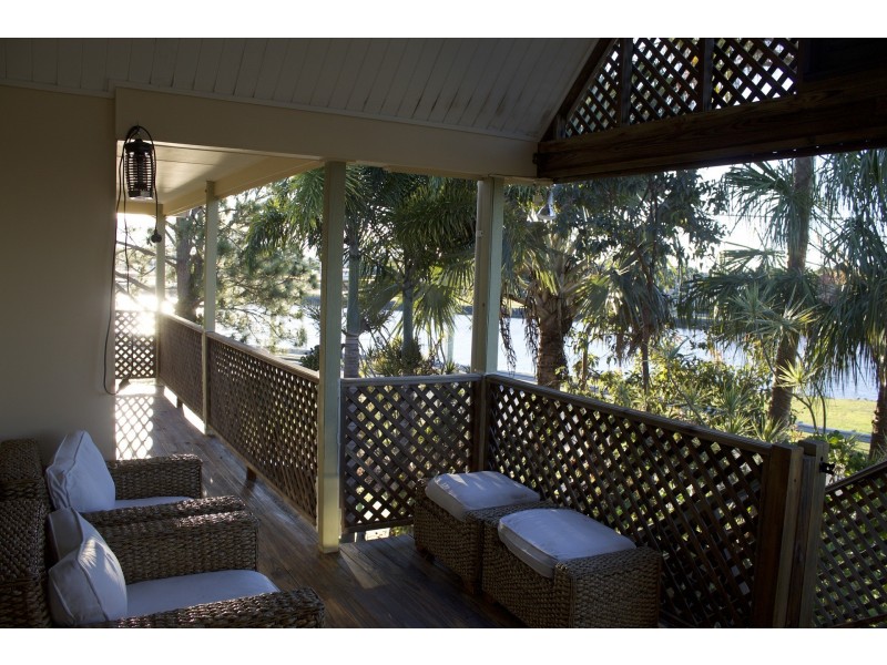 72A Coombe Avenue, Hope Island QLD 4212