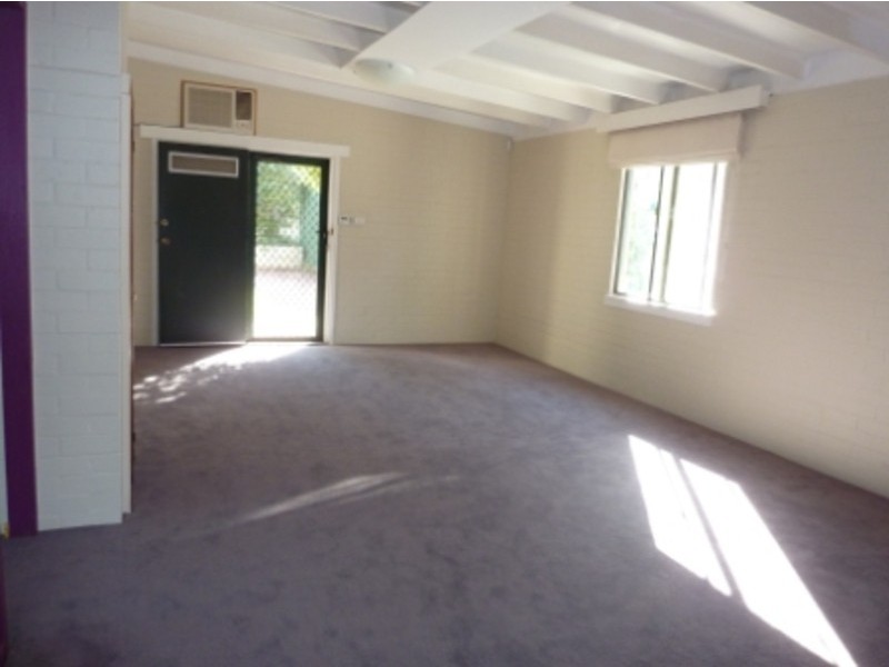 215 Woodside St, Doubleview WA 6018