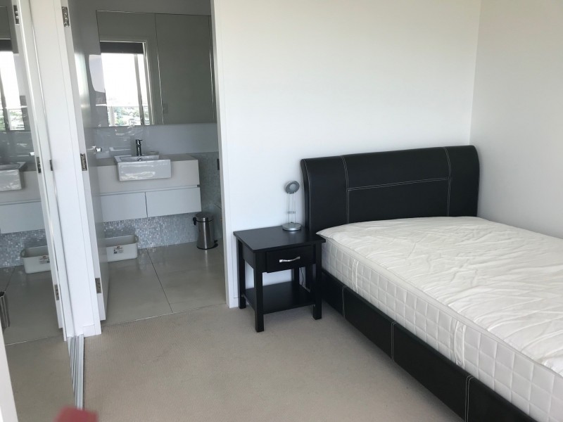 S2002/231-245 Harbour Esplanade, Docklands VIC 3008