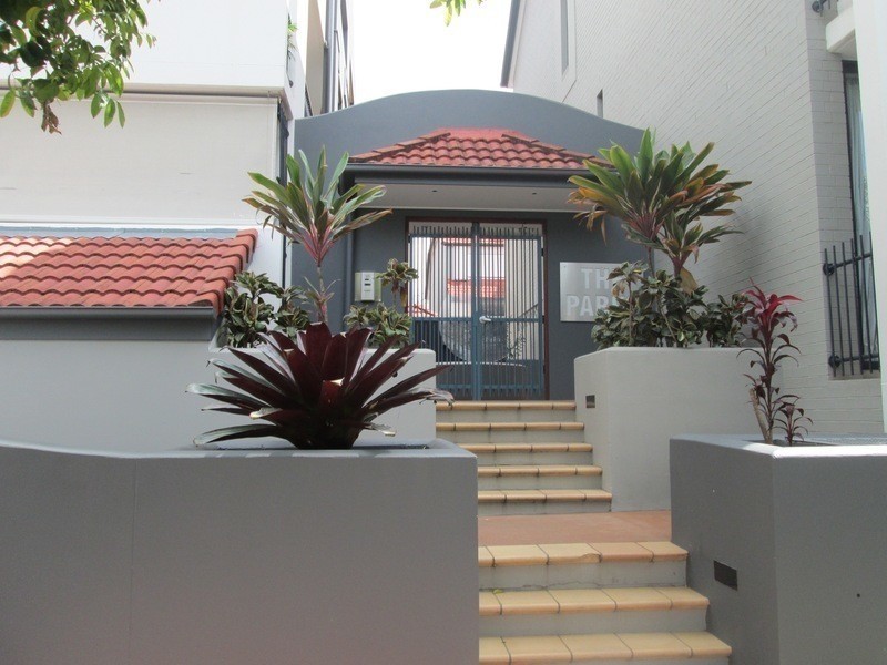 16/120 SYDNEY  STREET, New Farm QLD 4005