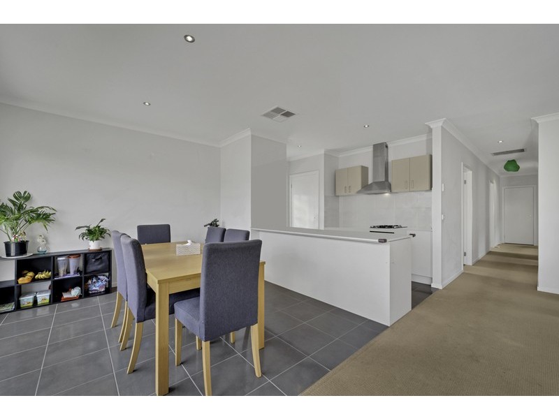 22 Chamberlain Way, Williams Landing VIC 3027
