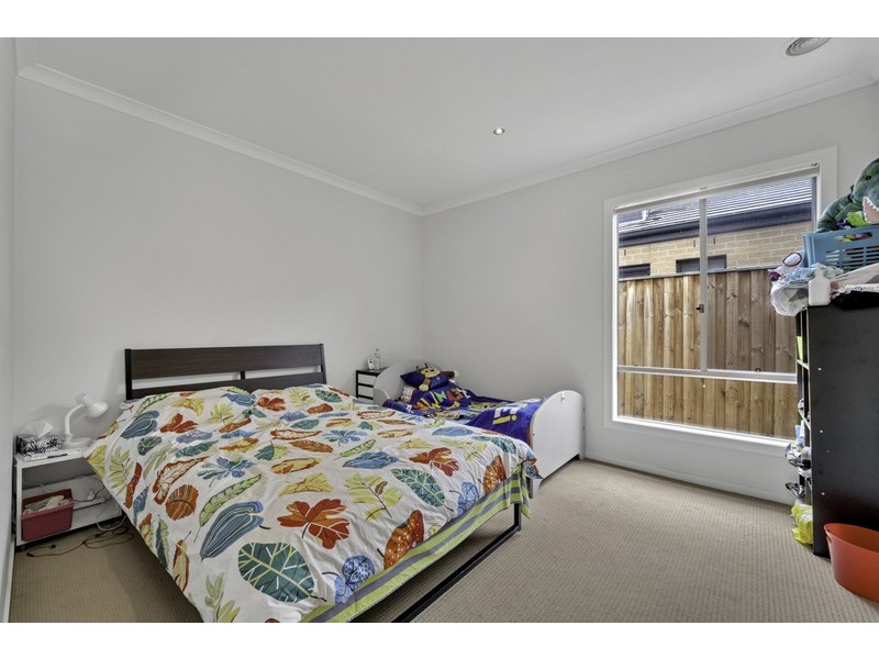 22 Chamberlain Way, Williams Landing VIC 3027