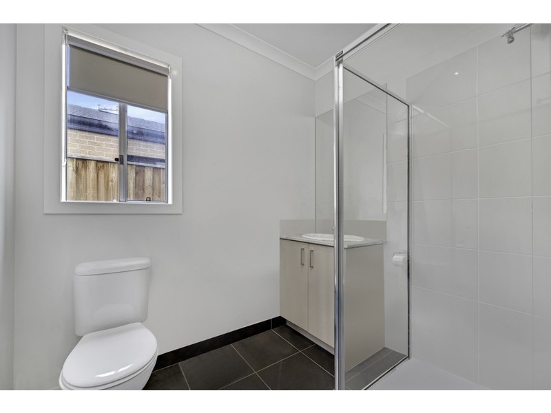 22 Chamberlain Way, Williams Landing VIC 3027