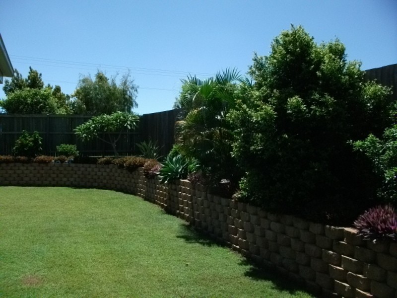 20 Gill Place, Kalkie QLD 4670