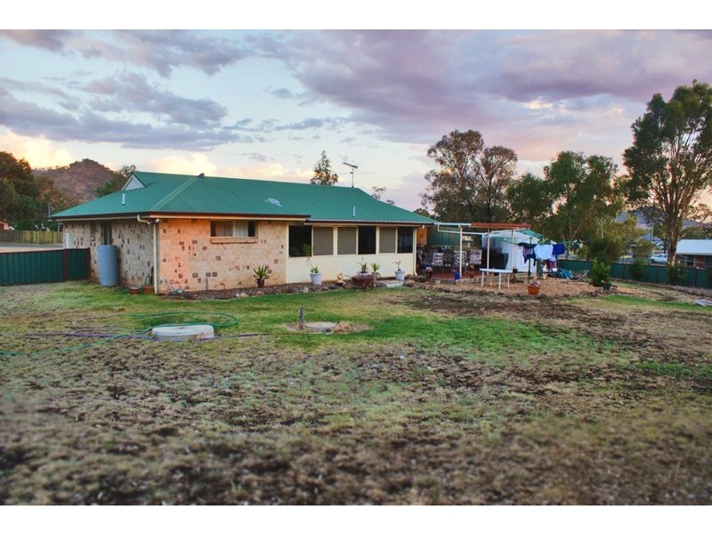 5 East Street, Kingsthorpe QLD 4400