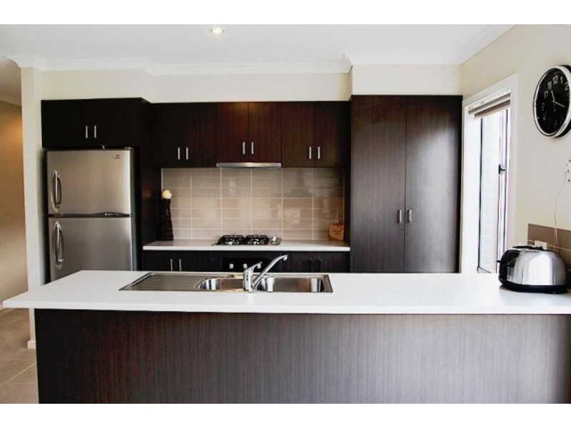 27 Alvina Street, Sunshine North VIC 3020