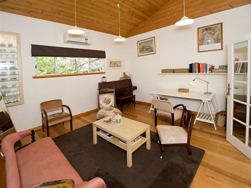 18 Amherst Ave, Darlington WA 6070