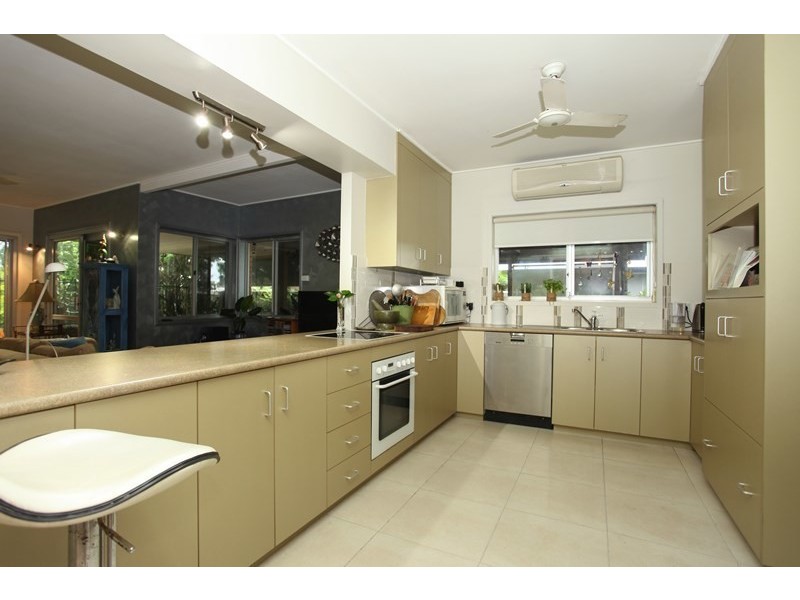 3 Quail Street, Slade Point QLD 4740
