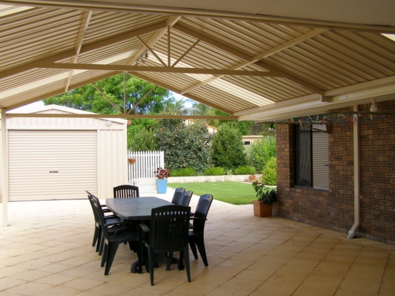 6 Westgate Way, Marangaroo WA 6064