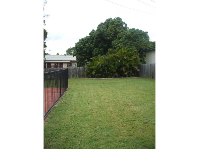 1 Vivian Street, Eastern Heights QLD 4305
