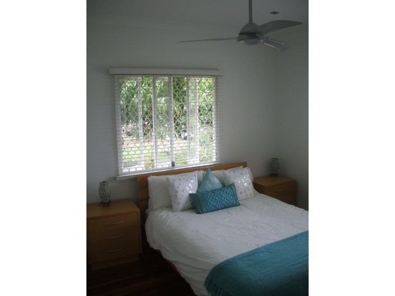 1 Vivian Street, Eastern Heights QLD 4305