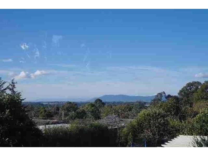 35 Kennedy St, Glen Waverley VIC 3150