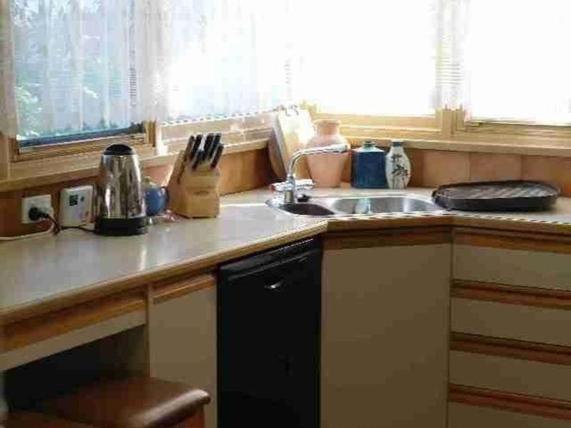 35 Kennedy St, Glen Waverley VIC 3150