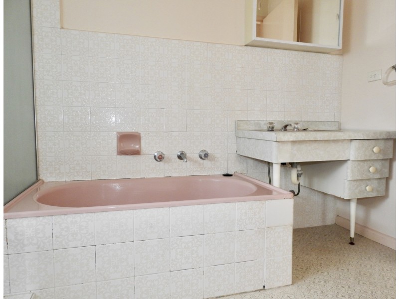 10/83 Railway St North, Altona VIC 3018