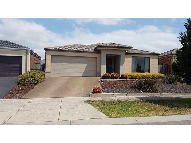 3 Katahdin Terrace, Cranbourne North VIC 3977