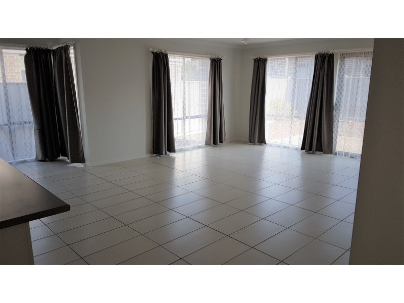 3 Katahdin Terrace, Cranbourne North VIC 3977