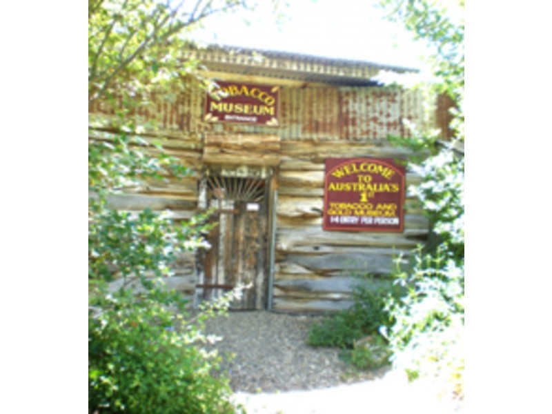 7377 Great Alpine Rd, Bright VIC 3741